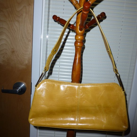 Maxx New York Leather Shoulder Bag - Picture 2 of 7
